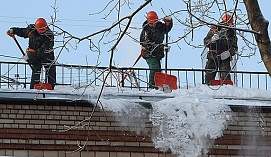 БСК: управляющие компании обязаны произвести срочную очистку крыш зданий от снега в месте расположения вводного устройства 0,4кВ. 
